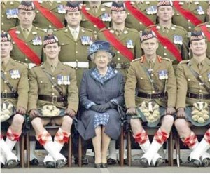 шотландцы пошутили над королевой.jpg