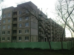 10_южная сторона дома-с подъездами.JPG