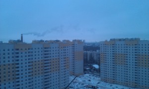 С крыши в сторону города.jpg