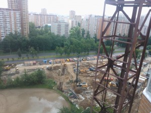 работает метрострой.jpg